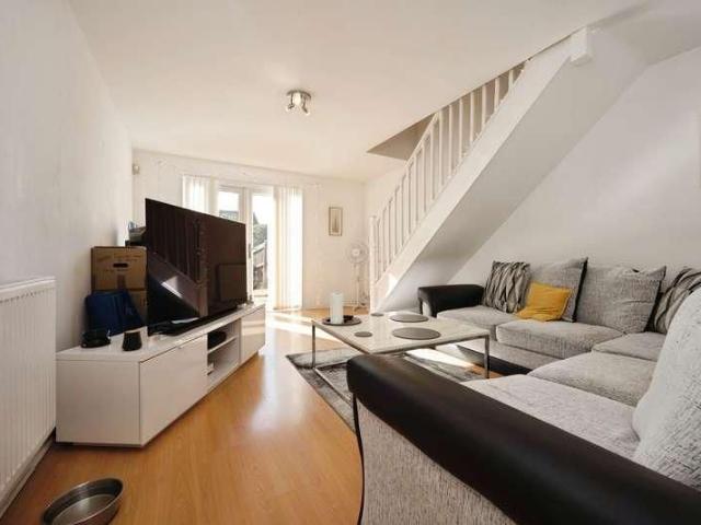 Braford Gardens, Shenley Brook End, Milton Keynes, Buckinghamshire, MK5