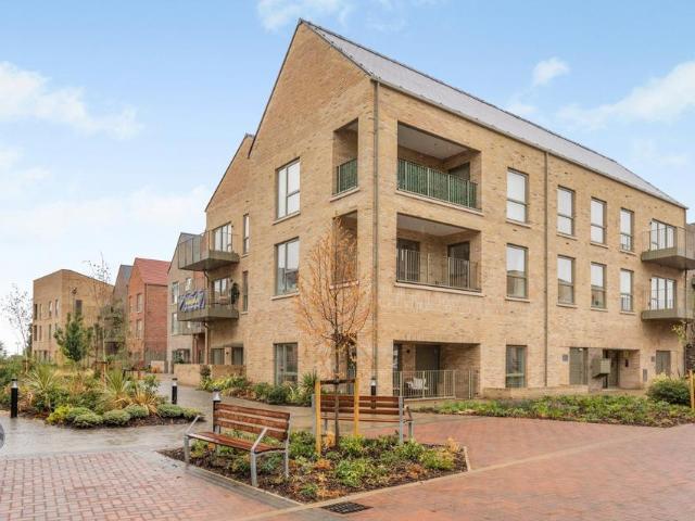 Bragg Way, Cambridge, Cambridgeshire. 2 bed apartment to rent £2,100 pcm £485 pw