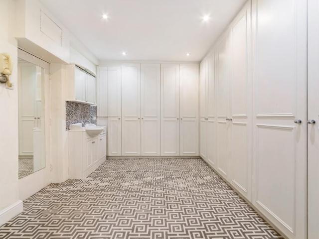 Braham Gardens, London, SW5 Century 21 United Kingdom
