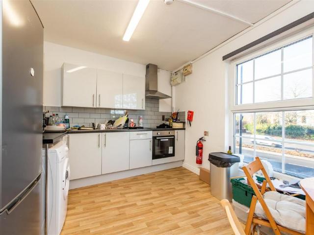 Brain Injury Rehabilitation Trust, 1101 Bristol Road, Birmingham, B29 6WE, United Kingdom | 3 bed apartment for rent #134395901 | Rentberry