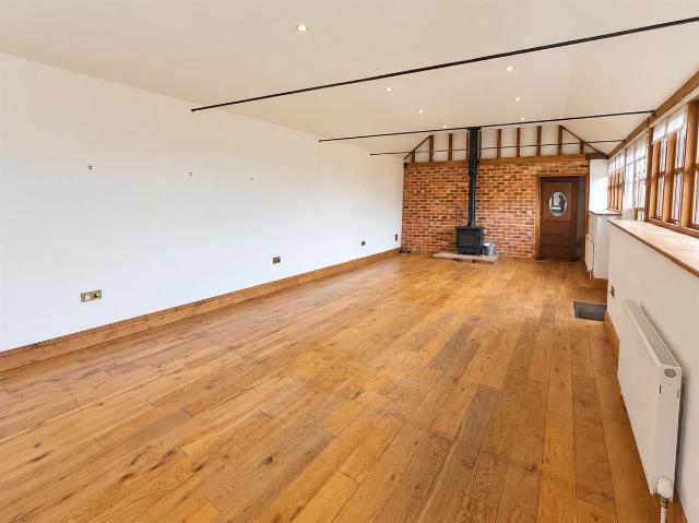 Braintree Road, Gosfield, Halstead CO9, 4 bed barn conversion to rent, £2,000 pcm | PrimeLocation