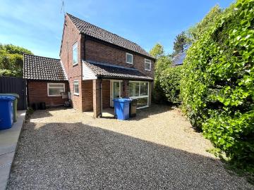 Braithwait Close, Norwich NR5 6 bed detached house to rent £2,250 pcm £519 pw