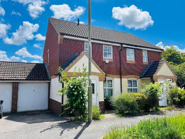 Brake Hill, Oxford OX4 3 bed semi detached house to rent £1,850 pcm £427 pw