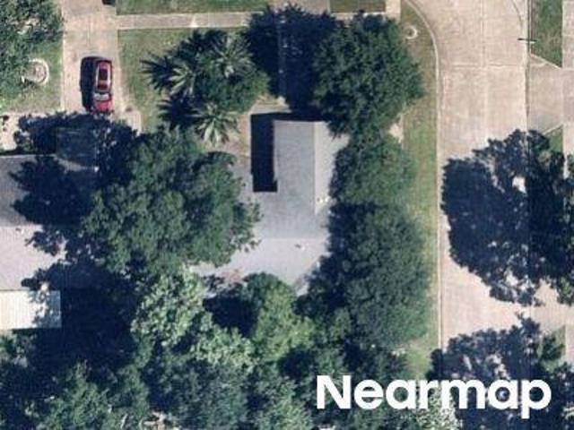 Braken Manor Ln