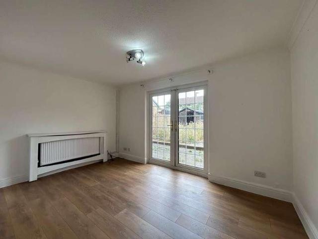 Bramble Avenue, Conniburrow, MK14