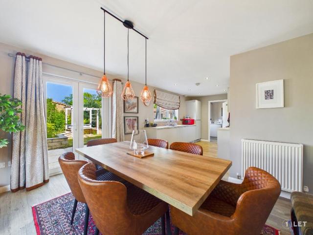 Bramble Way, Ormiston, East Lothian. 5 bed detached house to rent £2,000 pcm £462 pw