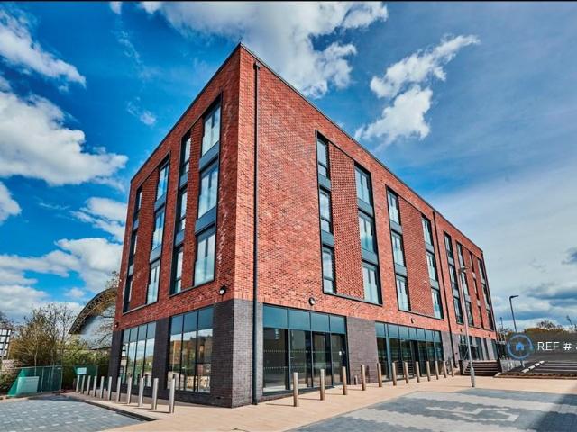 Brambles Crescent, Blythe Valley. 2 bed flat to rent £1,225 pcm £283 pw