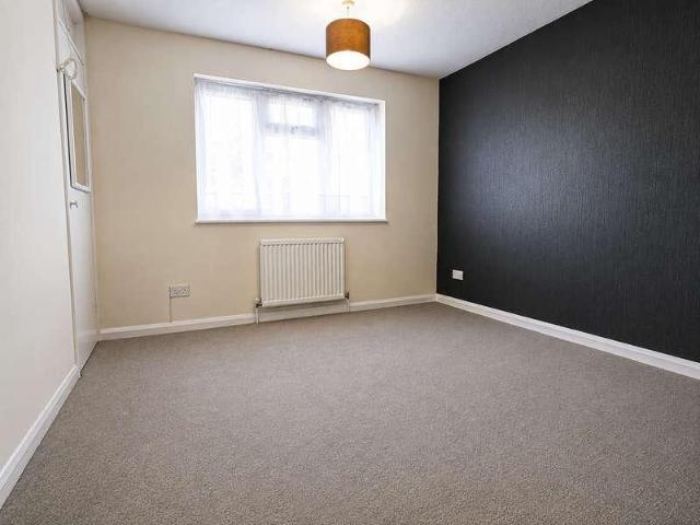 Brambles Farm Drive, Hillingdon, UB10