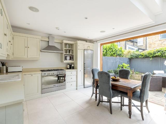 Bramford Road, Wandsworth, Wandsworth, London SW18, 3 bed detached house to rent, £6,000 pcm | PrimeLocation