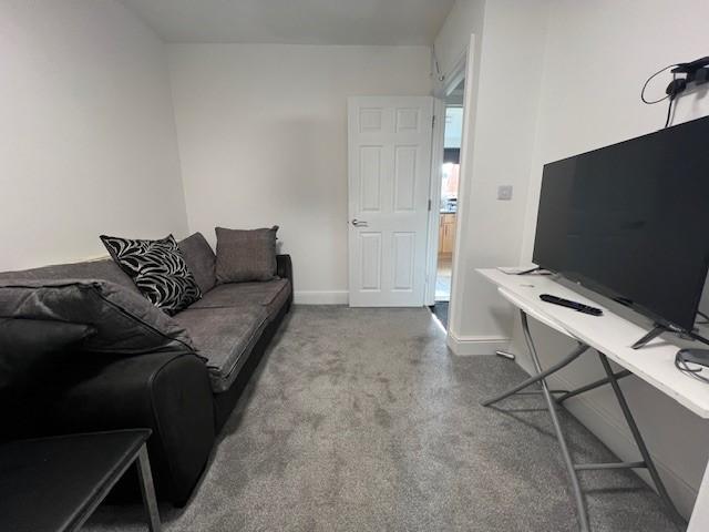 Bramford Road 1 bed in a house share to rent £460 pcm £106 pw