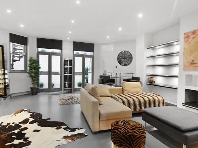 Bramham Gardens Earls Court SW5 1 bed flat to rent £3,500 pcm £808 pw