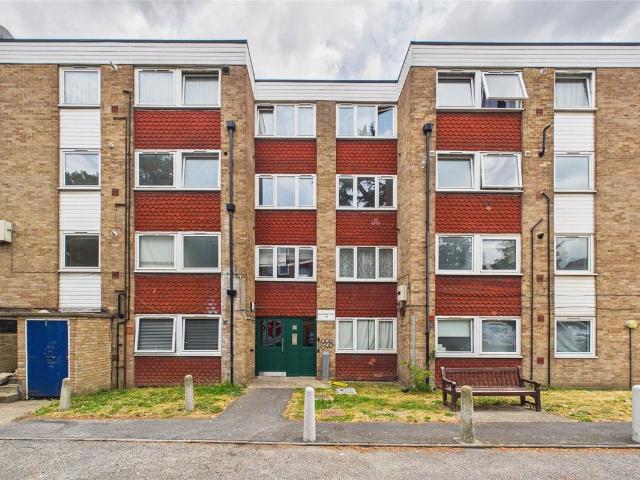 Bramley Hill, South Croydon CR2, 2 bed flat to rent, £1,800 pcm | PrimeLocation