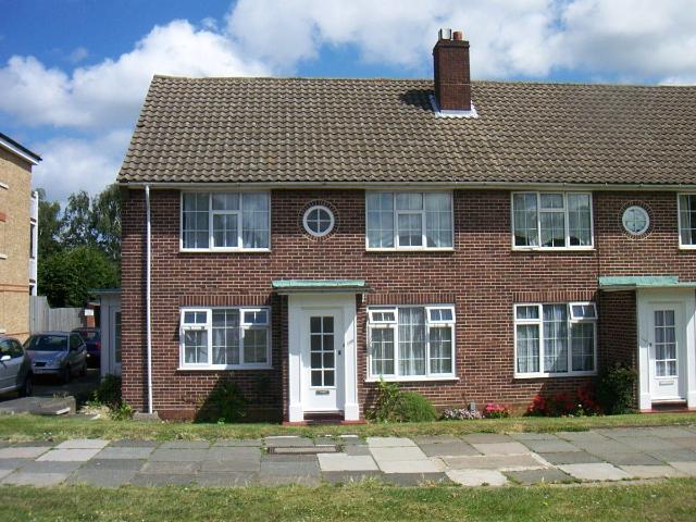 Bramley Road, Oakwood N14, 2 bed maisonette to rent, £1,795 pcm | PrimeLocation