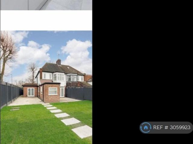 Bramley Road, London, N14 1 bed in a house share to rent £890 pcm £205 pw