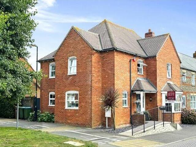Bramley Way, Bramley Green, 4 Bedroom House