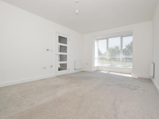 Bramling Crescent, Tunbridge Wells 3 bed detached house to rent £2,450 pcm £565 pw
