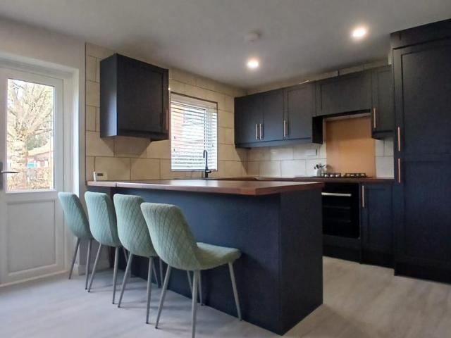 Brampton Court, Norwich, Norfolk 4 bed end of terrace house to rent £2,250 pcm £519 pw