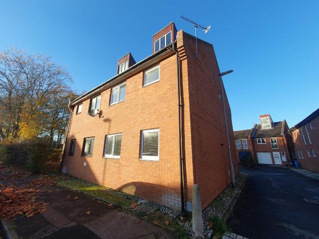 Brampton Court, Norwich NR5, 2 bed town house to rent, £1,050 pcm | PrimeLocation