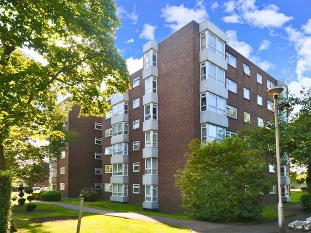 Brampton Grove, London NW4, 2 bed flat to rent, £1,800 pcm | PrimeLocation
