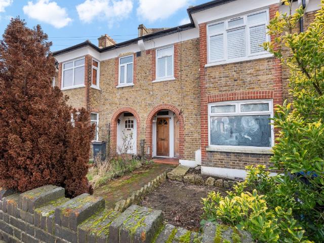 Brampton Road, Addiscombe CR0, 2 bed flat to rent, £1,600 pcm | PrimeLocation