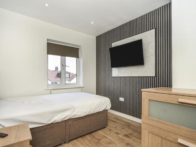 Brampton Road Bexleyheath DA7 1 bed in a house share to rent £950 pcm £219 pw