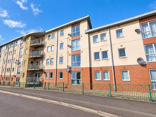 Bramwell Court, Gateshead, NE8 2 bed apartment to rent £750 pcm £173 pw