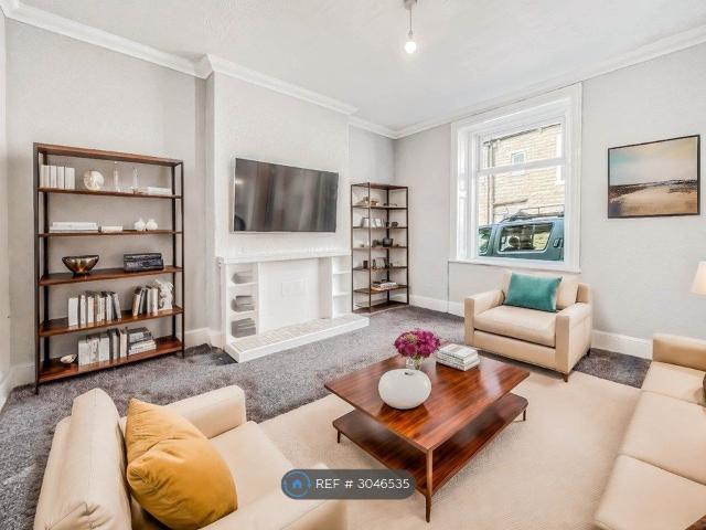 Branch Street, Bacup OL13, 4 bed terraced house to rent, £1,100 pcm | PrimeLocation