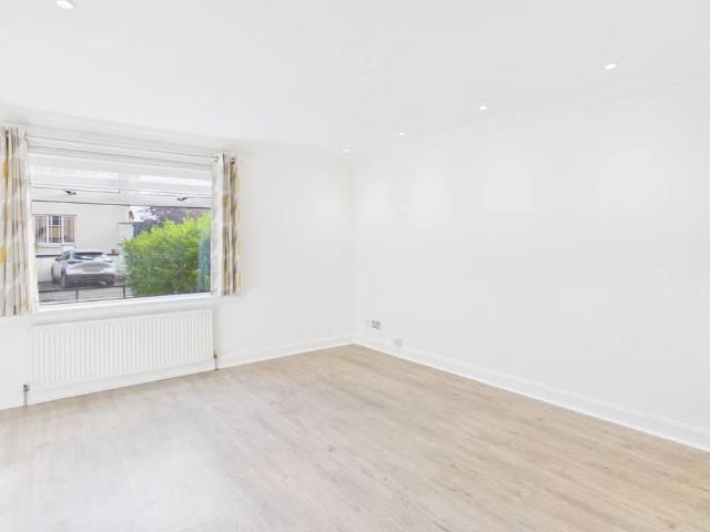 Brand Drive, Edinburgh, Midlothian, EH15 2 bed apartment to rent £1,150 pcm £265 pw