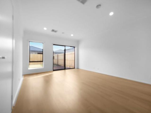 BRAND NEW • 3 BED • 2 BATH • 2 CAR • 2.7M HIGH CEILINGS • WIR + ENSUITE and upgraded inclusions