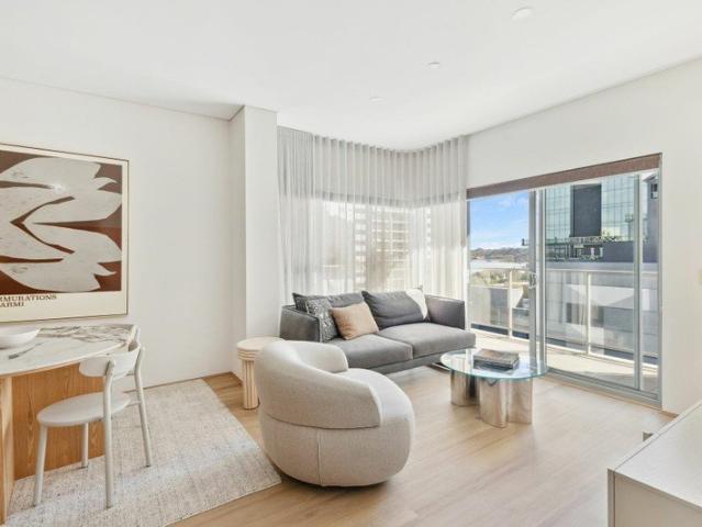 Brand New 3 Bed Lux Apartment Prime Location Tallawong