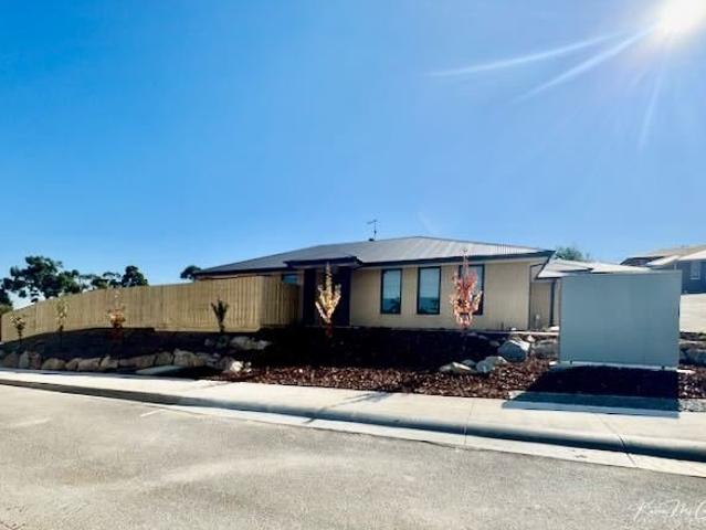 Brand New 3 BED with Double Garage