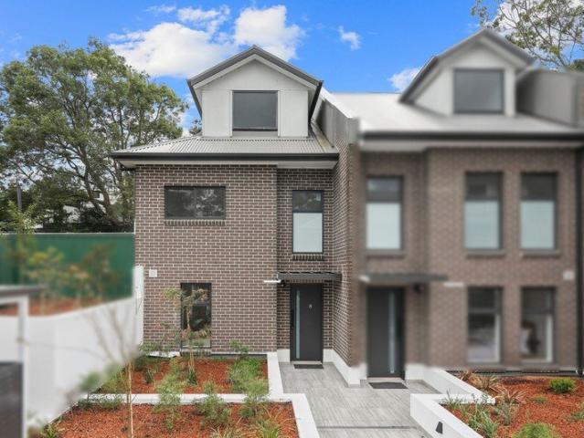 BRAND NEW 3 BEDROOM MODERN TOWNHOUSE!