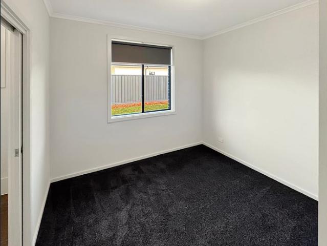 Brand New 3 Bedroom Modern Family Living in Murray Bridge!