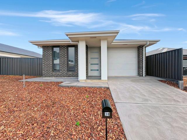 Brand New 3 Bedroom Modern Family Living in Murray Bridge!