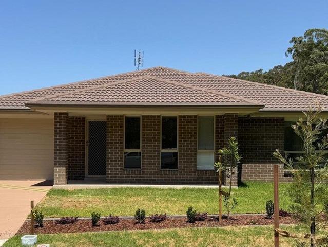 Brand New 3 Bedroom Duplex in Warnervale Beautiful Nature Outlook