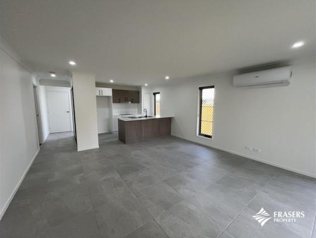 Brand New 3 Bedroom Duplex in Loganholme