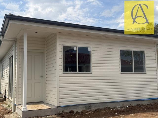 BRAND NEW 3 BEDROOM GRANNY FLAT