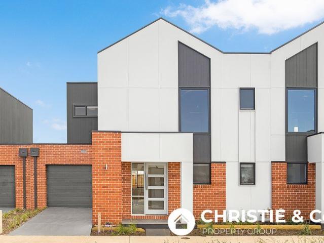 Modern and Spacious 4 Bedroom Home Brand New and Available Now!
