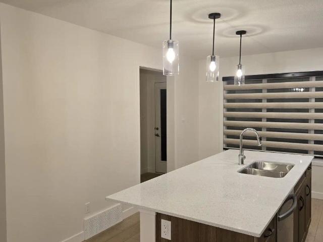 BRAND NEW 3 BEDROOM HOME FOR RENT IN CRYSTALLINA NERA, NW EDMONTON! — 3 Bedrooms House