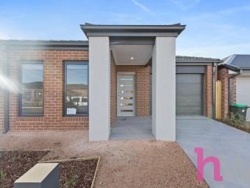 Brand New 3 Bedroom Home with Private Ensuites in Austin Estate, Lara