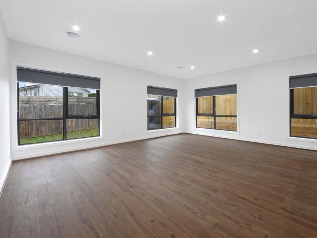 Brand New 3 Bedroom Plus Study Townhouse