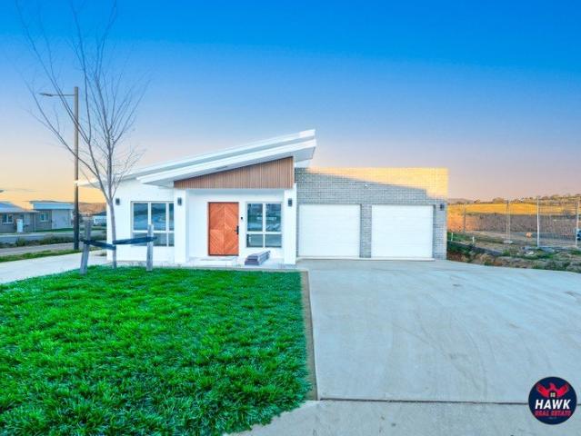 BRAND NEW 3 BEDROOM RESIDENCE | MULTIPLE LIVING AREAS | STUDY | PREMIUM FINISHES