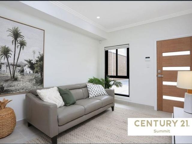 BRAND NEW 3 BEDROOM TOWNHOUSE