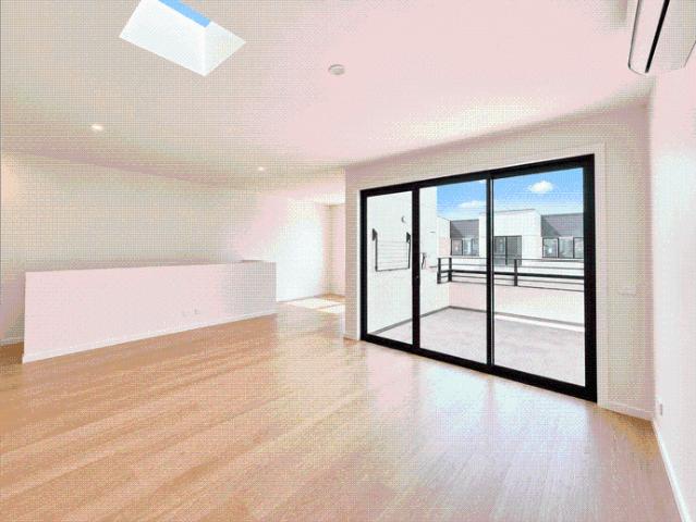 Brand New 3 Bedroom Townhouse 2 Living Areas Extra Study