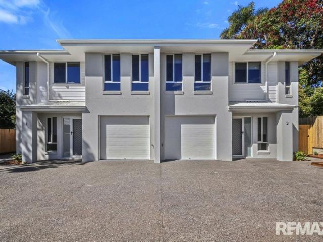 Brand New 3 bedroom townhouse with air conditioning in quiet location