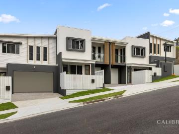 as new 3 bedroom townhouse in the heart of mt gravatt