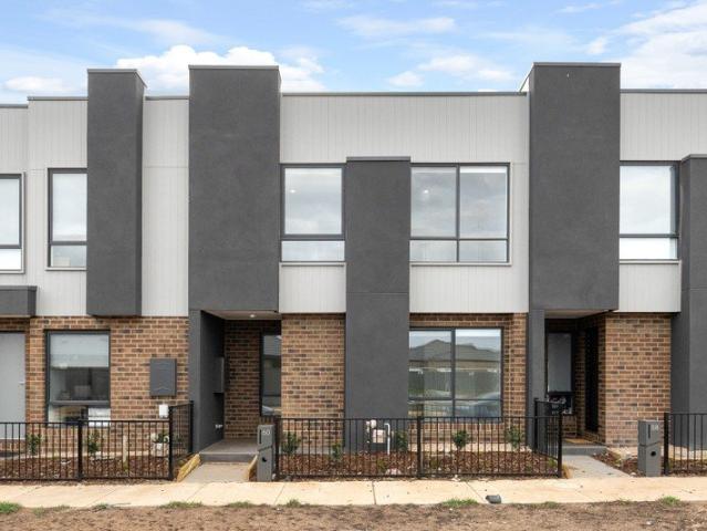 Brand New 3 Bedroom Townhouse in Truganina!