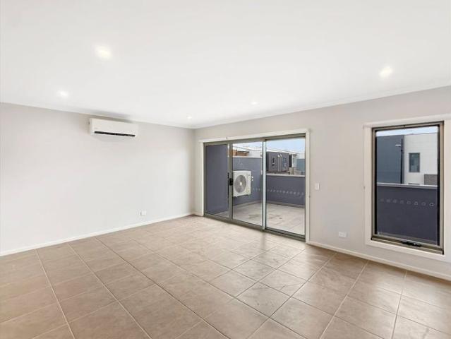 Brand New 3 Bedroom Townhouse in Wollert