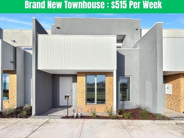 Brand New 3 Bedroom Townhouse in Wollert