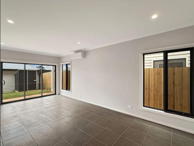 Brand New 3 Bedroom Townhouse in Eynesbury
